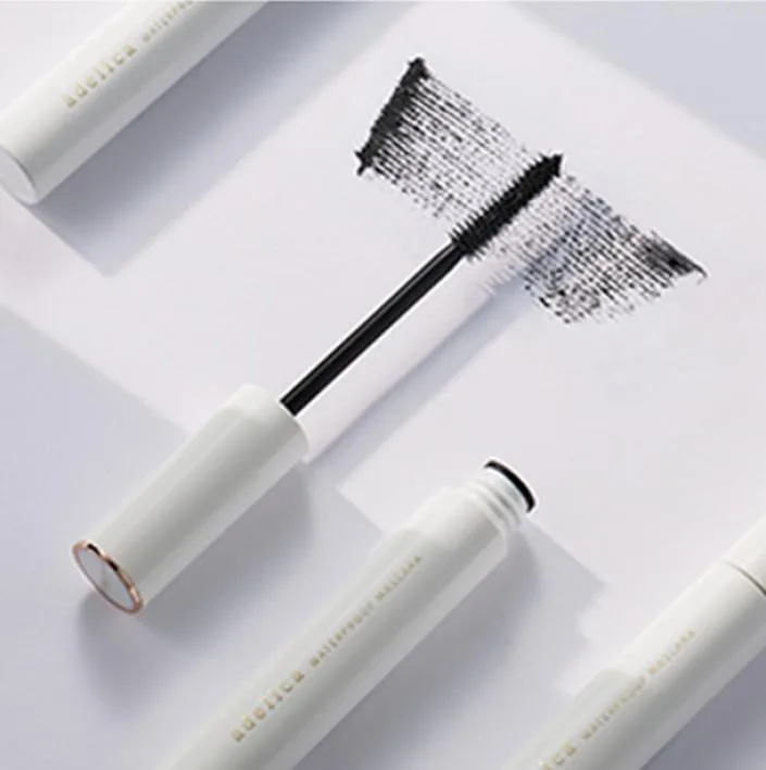 ADELICA Waterproof Mascara - Mascara Waterproof Adelica : Plus de volume pour vos cils et une longue tenue
